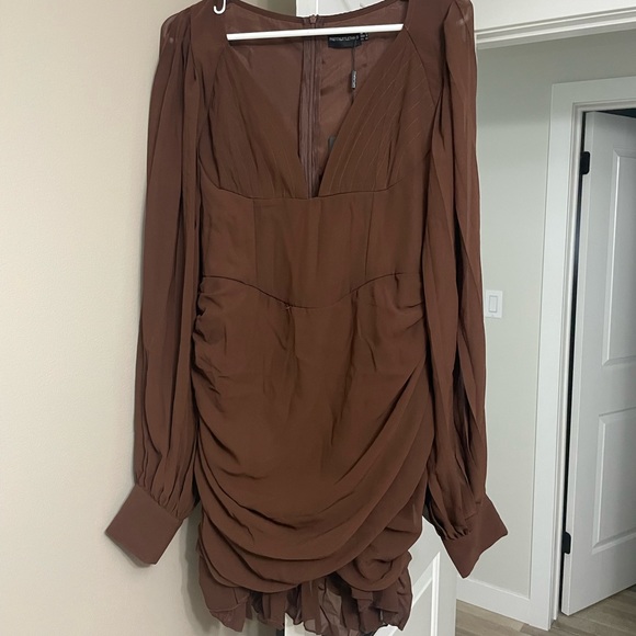 Pretty little thing chocolate chiffon dress - Picture 4 of 7